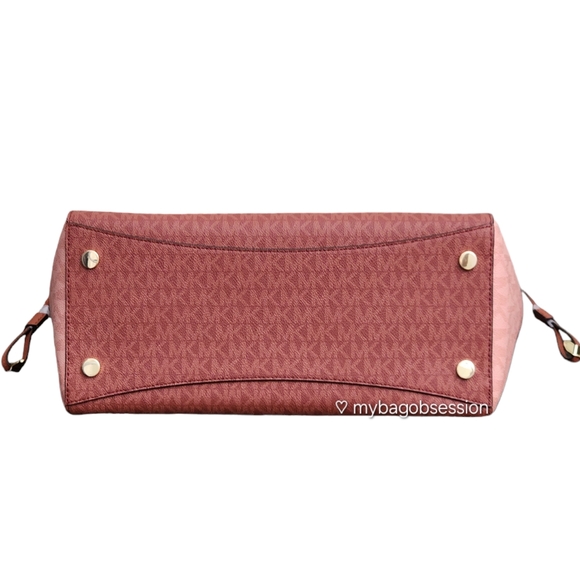 Michael Kors Voyager Logo Medium Tote Bag - Picture 4 of 8